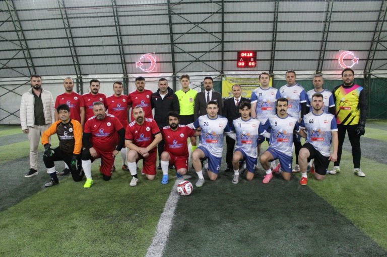 Sivas Belediyesi tarafından düzenlenen geleneksel birimler arası futbol turnuvası başladı. sivasgazetehaber radyobora