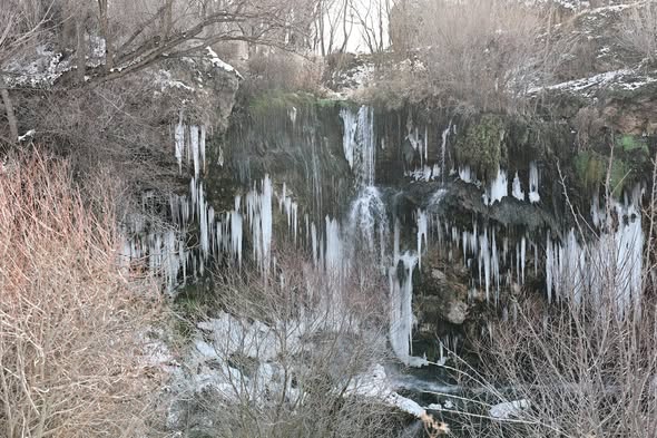Sivas'ta Doğa Harikası Yıldız Şelalesi’nin Turizme Kazandırılması Amacıyla Çalışma Başlatılıyor. radyobora