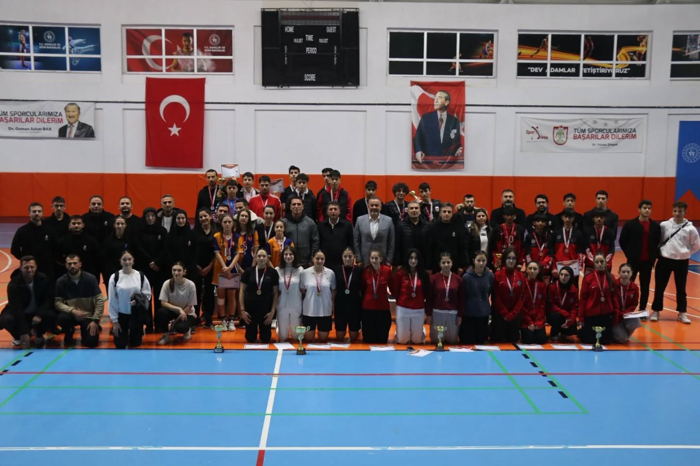 Sivas'ta Gençler A Badminton İl Birinciliği Müsabakaları Gerçekleştirildi sivasgazetehaber radyobora