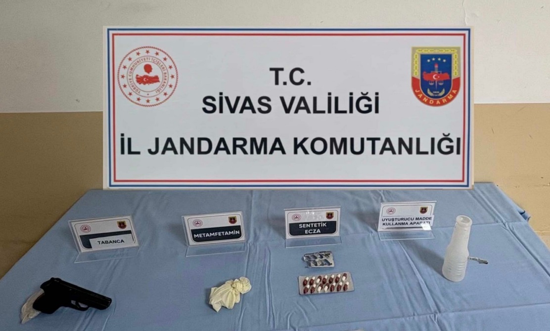Sivas'ta Uyuşturucu veya Uyarıcı Madde İmal ve Ticareti ile Aranan Şahıslar Yakalandı sivasgazetehaber radyobora 1