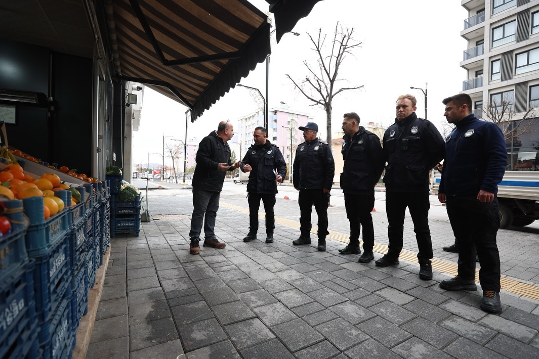 Sivas'ta Zabıta Ekipleri Kaldırım İşgallerine Karşı Denetimlerini Sürdürüyor sivasgazetehaber radyobora