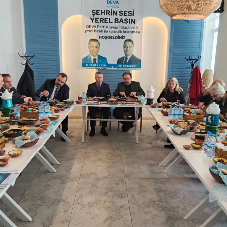 DEVA Partisi Sivas İl Teşkilatı Gazeteciler Gününe Özgü Kahvaltıda Basın Mensupları İle Bir Araya Geldi SİVASGAZETEHABER RADYOBORA