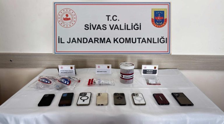 Sivas Gemerek İlçesinde Örgütlü Olarak Uyuşturucu Madde İmal ve Ticareti Yapan Kişiler Yakalandı sivasgazetehaber radyobora 2