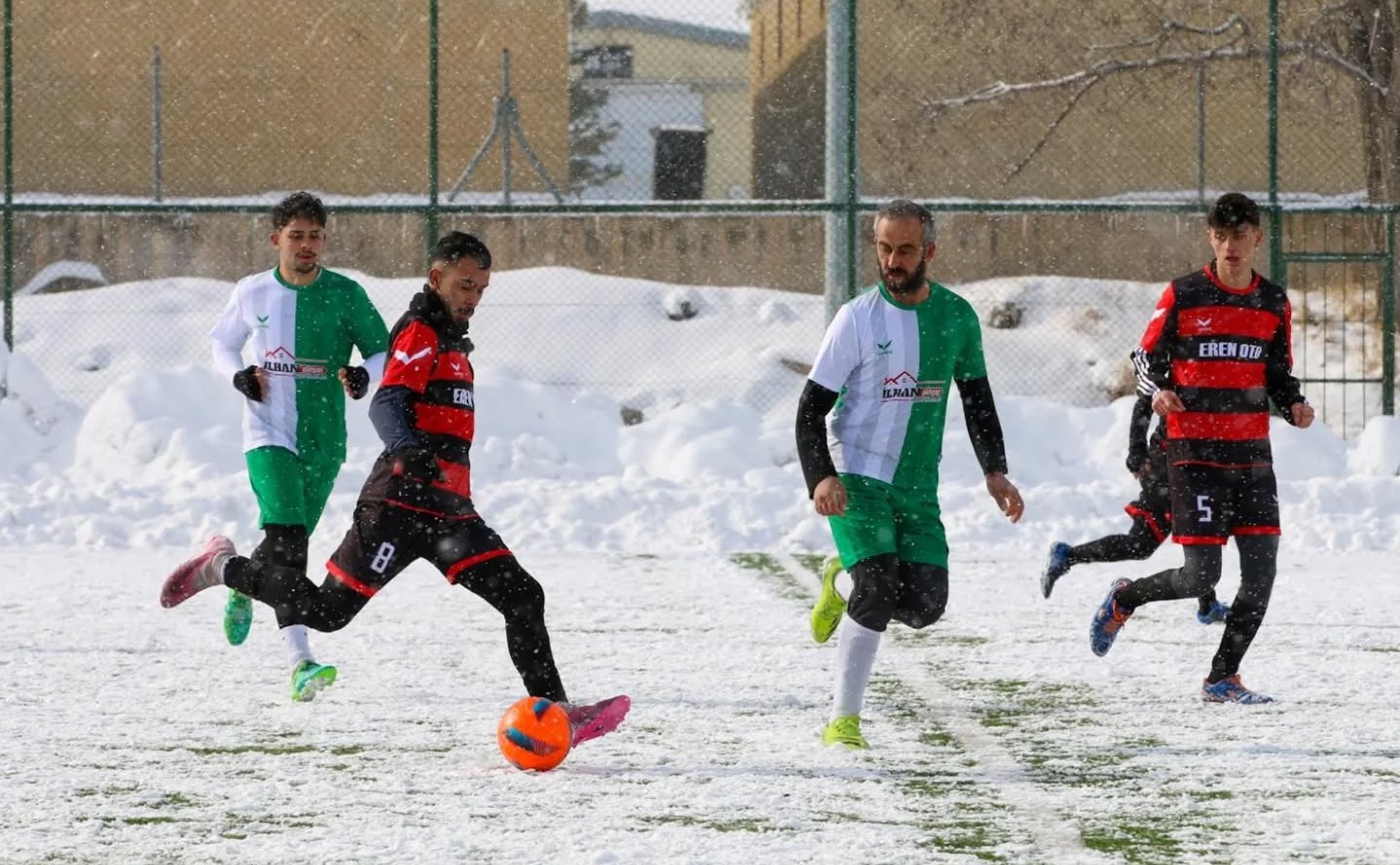Sivas'ta 12 takımın katılımıyla Köyler Arası Geleneksel Futbol Turnuvası Başladı sivasgazetehaber radyobora