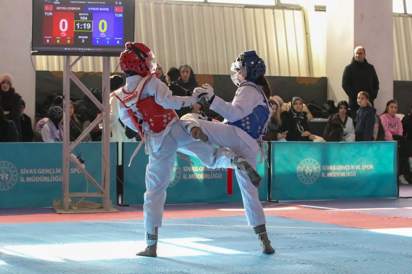 Sivas'ta Taekwondo Yıldızlar, Gençler ve Büyükler Kategorilerinde Türkiye Şampiyonası İl Seçmeleri Düzenlendi SİVASGAZETEHABER RADYOBORA 1