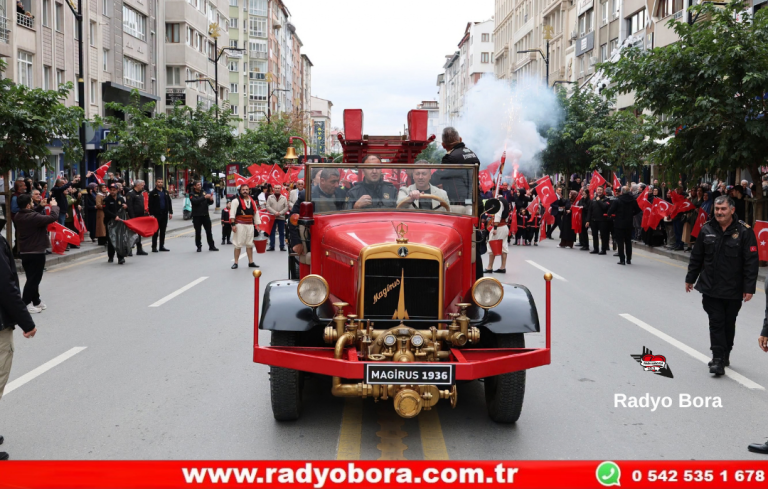 Sivas İtfaiyecilik Haftası korteji düzenlendi. Radyo Bora